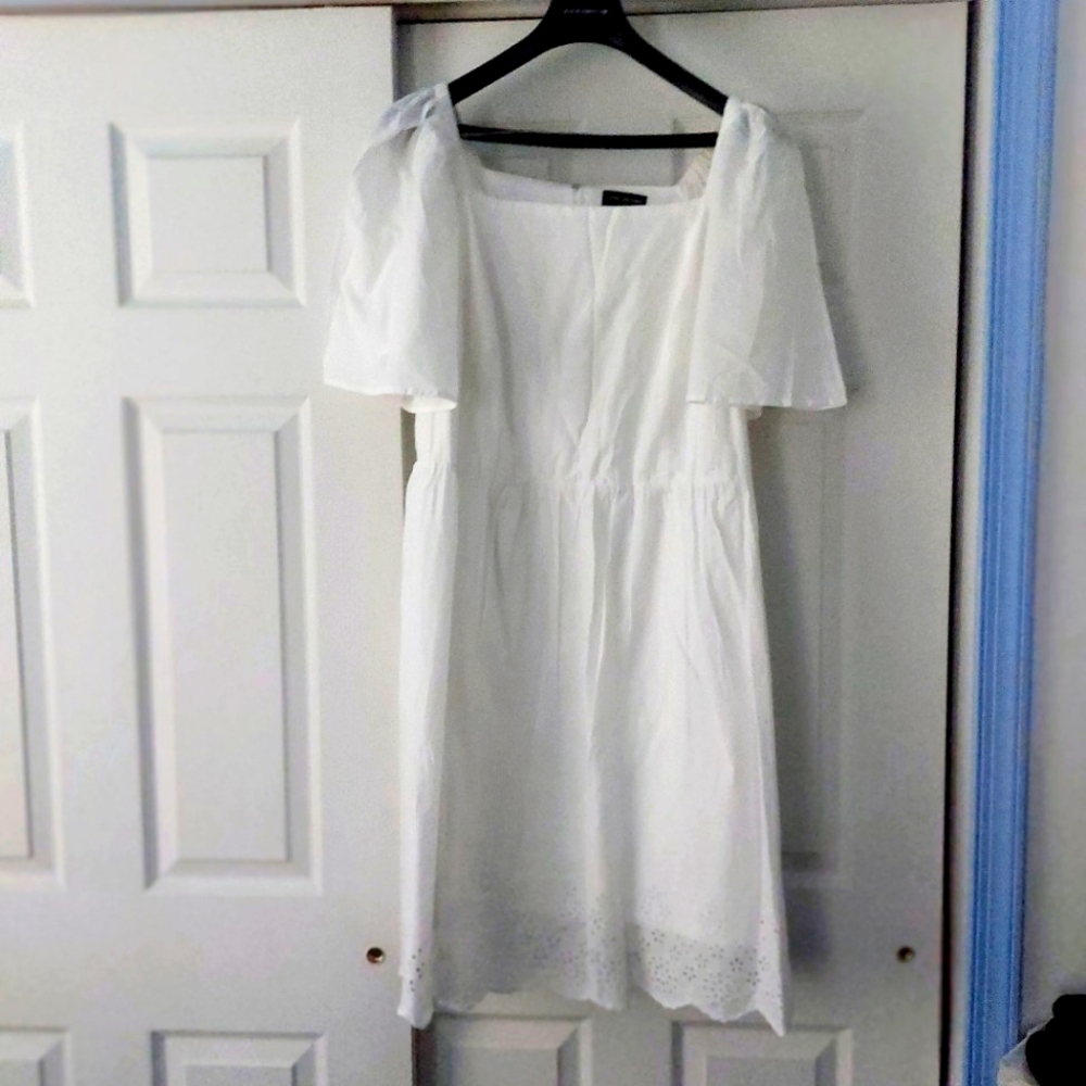 White cotton eyelet dress with short sleeves, AKA, 18
